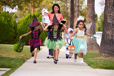 Kids go trick or treating